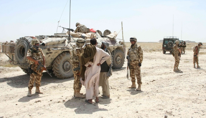 Doi dintre militarii răniți în Afganistan, transportați în Germania - militariafganistan1459364672-1474894206.jpg