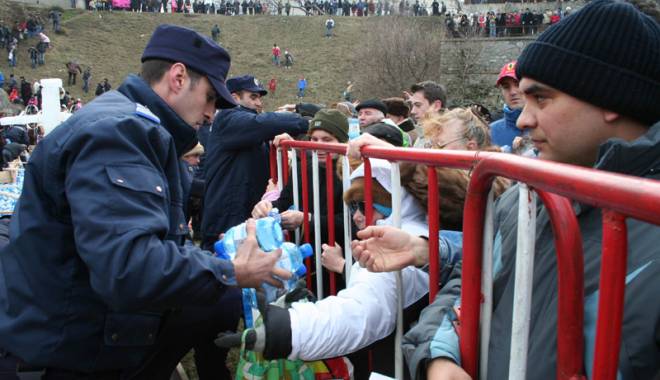 Militarii constănțeni, prezenți la Bobotează - militarii-1420479724.jpg