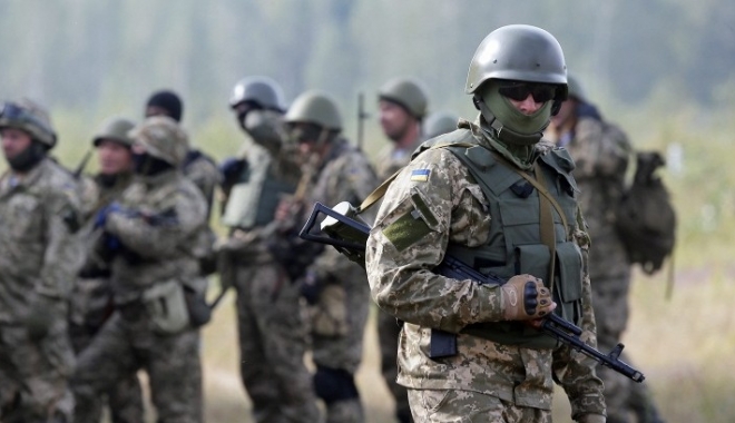 VOR SĂ REINTRODUCĂ SERVICIUL MILITAR OBLIGATORIU - militariucre1420550675495-1488449909.jpg