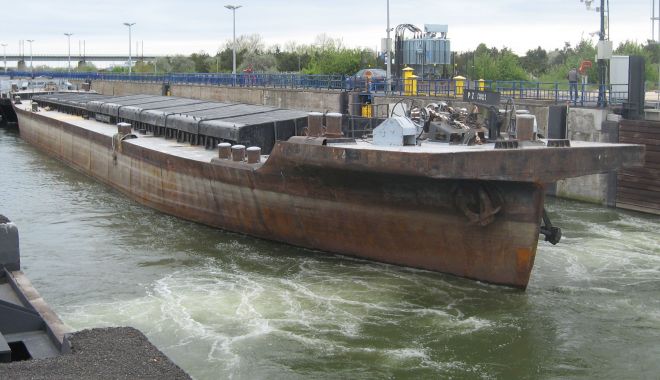 Minereurile și cerealele domină traficul de mărfuri pe canalele navigabile în 2019 - minereurilesicerealele-1560457250.jpg