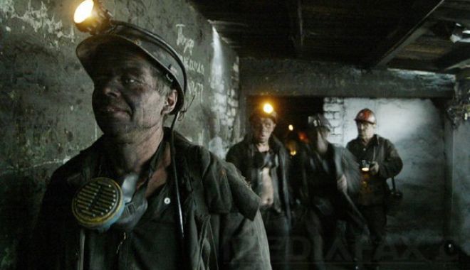 Miner prins sub pământ, în Mina Lupeni! - mineri-1531895485.jpg