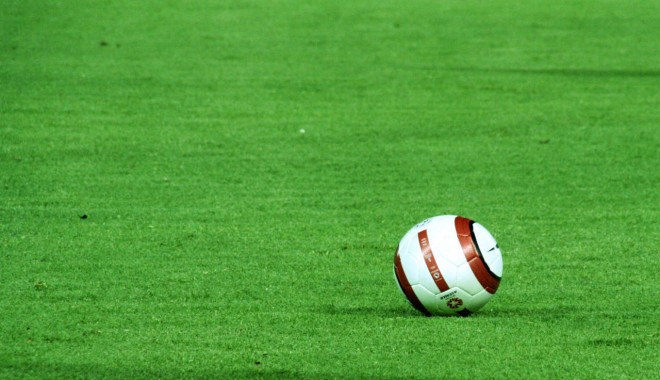 Callatis Mangalia, câte un gol pe repriză în victoria cu Dunărea - minge-1337549417.jpg