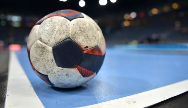 Dezastru pentru CSM București în Liga Campionilor la handbal feminin. O nouă înfrângere - minge-1520694970.jpg