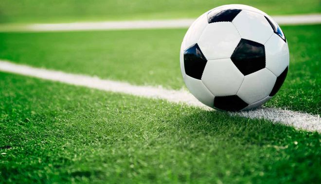 Meci de fotbal între 
