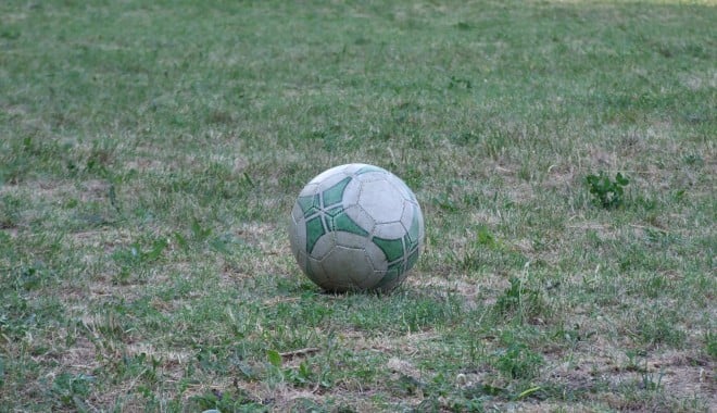 Fotbal / Săgeata a învins pe CS Otopeni și a urcat pe 2 în Liga a II-a - minge3-1367650860.jpg