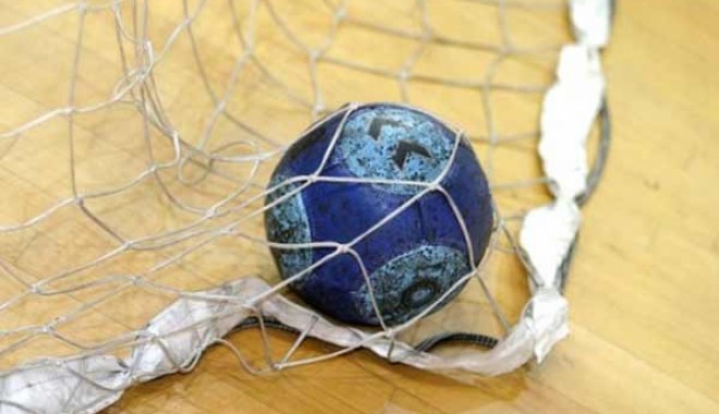 Noi jucători la HCM - mingehandbalsursaoradeastiri-1405842085.jpg