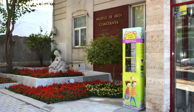 Biblioteca Județeană Constanța a inaugurat încă trei minibiblioteci stradale