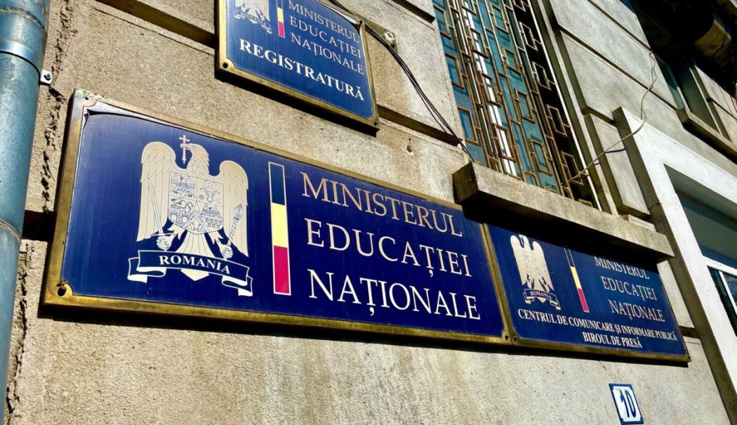 Peste 4,7 milioane lei oferite elevilor şi profesorilor care au obţinut performanțe de top la olimpiade internaționale - ministerul-educatiei-1734444696.jpeg