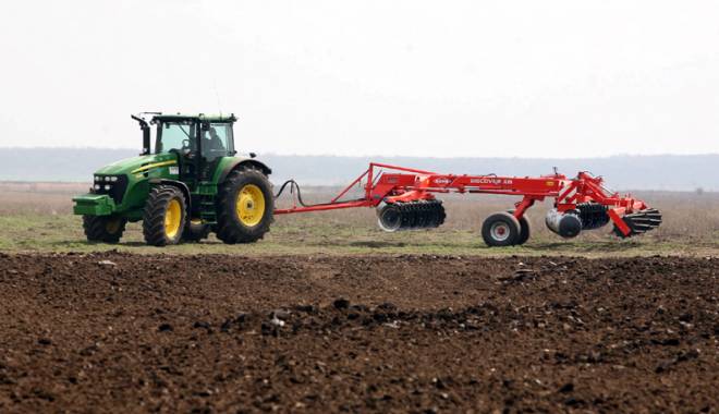 Ministerul Agriculturii va lucra zi și noapte pentru a face plățile la hectar în avans - ministerulagriculturii-1448469564.jpg