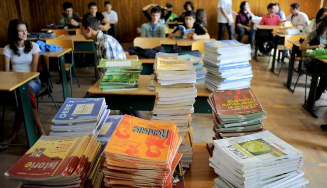 Adunarea generală a părinților va stabili auxiliarele folosite la clasă - ministeruleducatieiversiunileele-1515588930.jpg