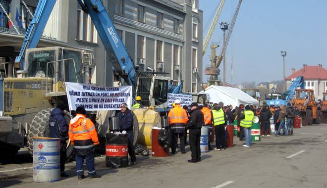 Ministerul Transporturilor nu are motive să demită conducerea CNAPMC - ministerulrefuza-1426272234.jpg