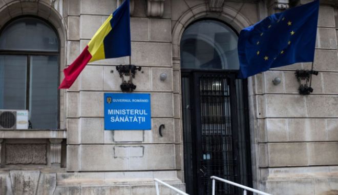 Protest spontan la Ministerul Sănătăţii. Angajaţii instituţiei susţin că sunt discriminaţi