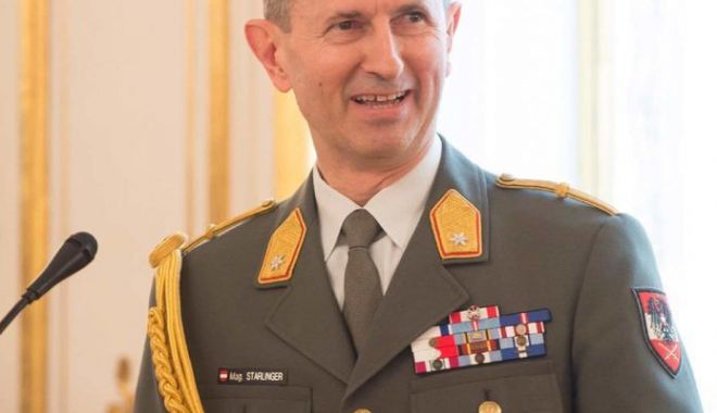 Ministrul Apărării din Austria: 