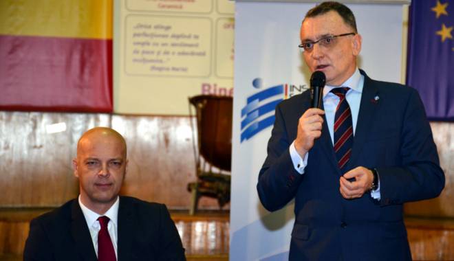 Ministrul Sorin Cîmpeanu, față-n față cu directorii constănțeni - ministrul1-1425667113.jpg