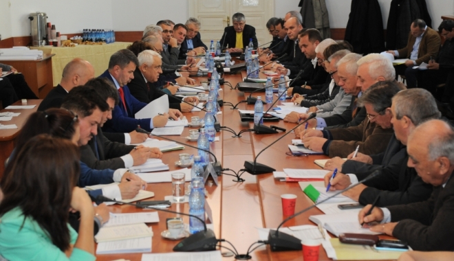 Ministrul agriculturii îi bagă în viteză pe directorii din structurile județene - ministrulagriculturii211-1509635881.jpg