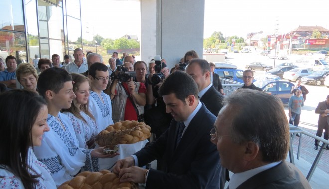 România dă Republicii Moldova 110 tone de sămânță de grâu - ministrulagriculturiitarg-1348753149.jpg