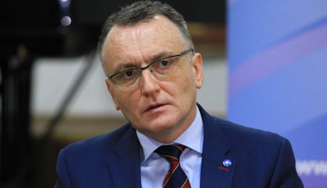 Cine și de ce îl critică aspru pe ministrul Educației - ministruleducatiei-1442337723.jpg