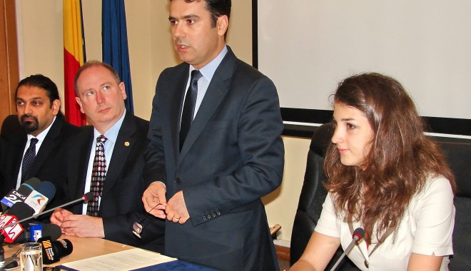 Fundația Duke of Edinburgh’s International Award se implică în dezvoltarea elevilor români - ministruleducatieiremuspricopiea-1372159611.jpg