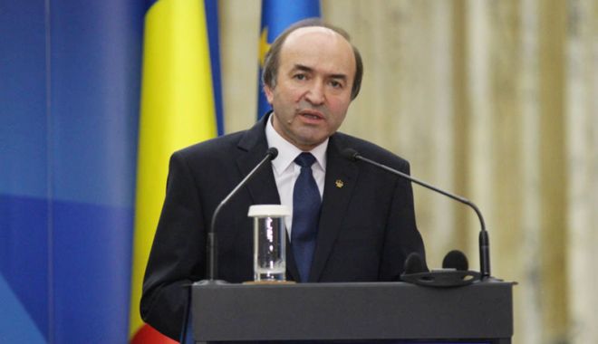 Ministrul Tudorel Toader a dus legile Justiției din România la Strasbourg - ministruljustitieitudoreltoader-1518014235.jpg