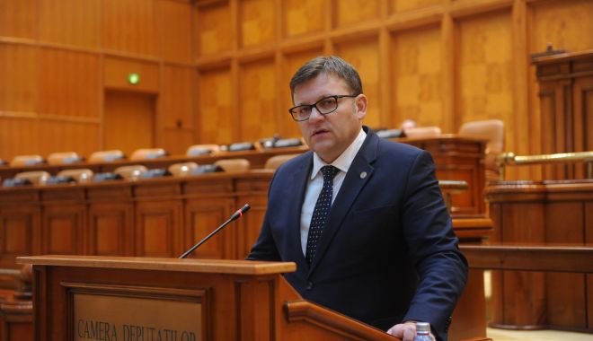 Ministrul Marius Budăi: 
