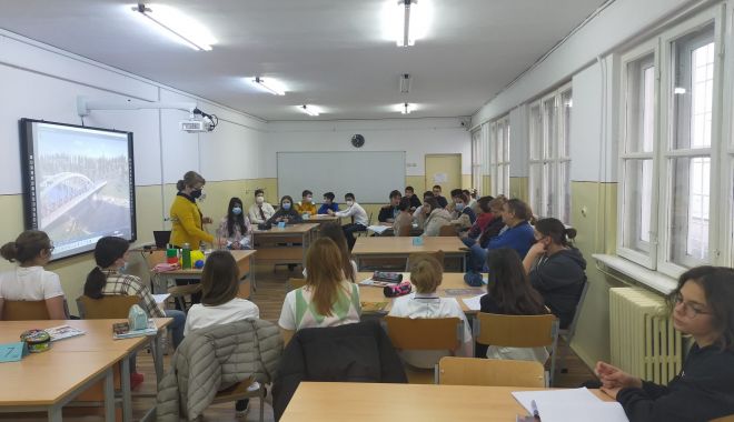Oaspeți din Polonia și Italia în schimb de bune practici la Colegiul ”Mircea” - mircea-1648548111.jpg