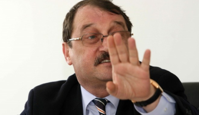 UPDATE - Mircea Băsescu rămâne în arest - mirceabasescuaudiatladnaconstant-1406276759.jpg