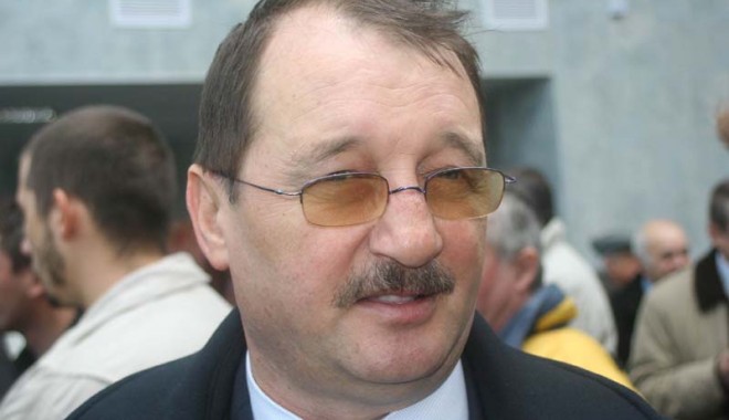 Mircea Băsescu rămâne în arest preventiv - mirceabasescusc9-1403889485.jpg