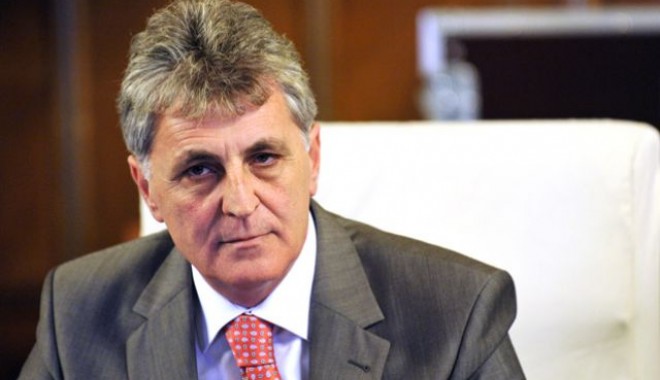 Candidații și instituțiile statului să respecte legea - mirceadusa-1353839684.jpg