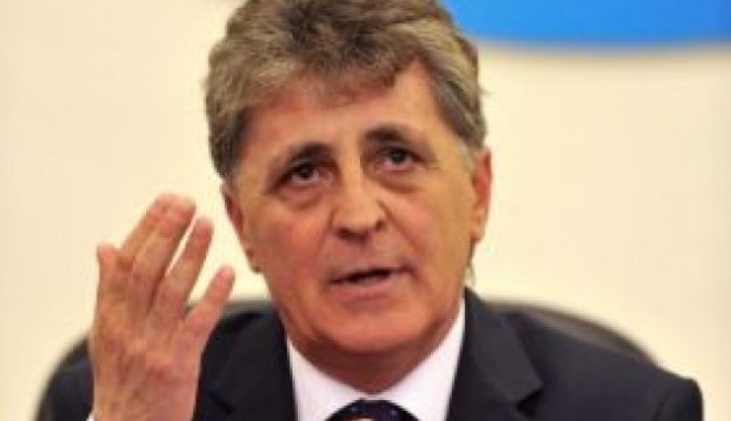 USL vrea vot nominal la legea câinilor fără stăpân - mirceadusamijlocagerpres550x1000-1318928768.jpg