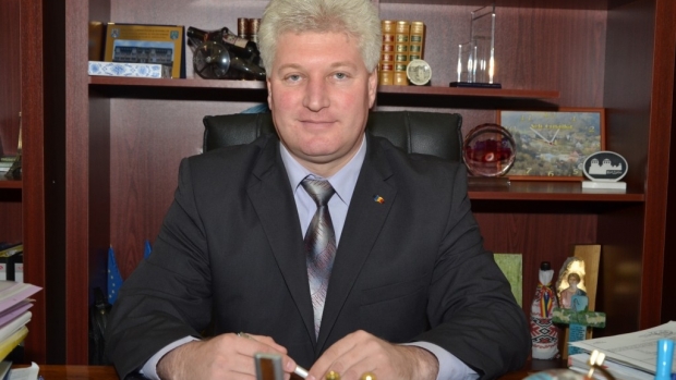 Fost primar, condamnat definitiv la închisoare cu executare, pentru fapte de corupție - mirceaguta59302500-1527144132.jpg