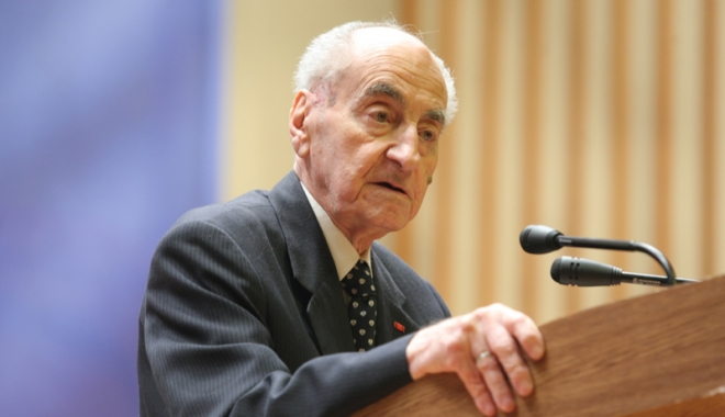 A murit președintele de onoare al PNL, Mircea Ionescu Quintus. Avea 100 de ani - mirceaionescuq-1505489735.jpg