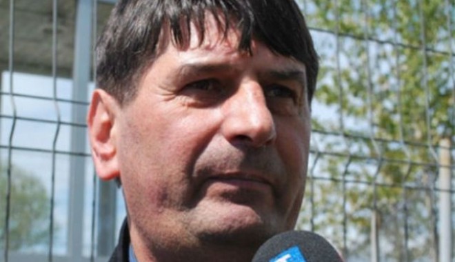 Fotbal / Antrenorul de la ALRO Slatina aproape de o tragedie! - mirceairimescu-1335016053.jpg