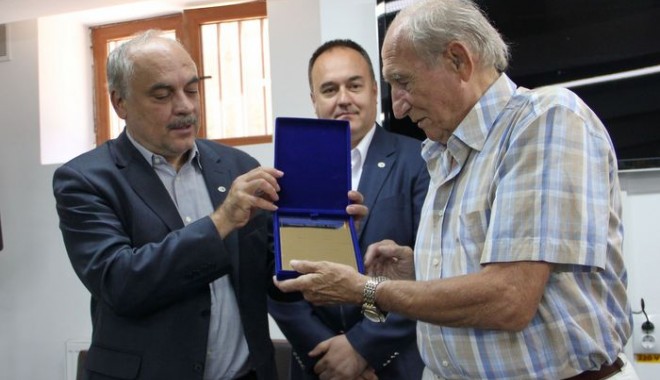 Rugby, FRR. Mircea Rusu, premiat la 80 de ani - mircearusu-1375013675.jpg