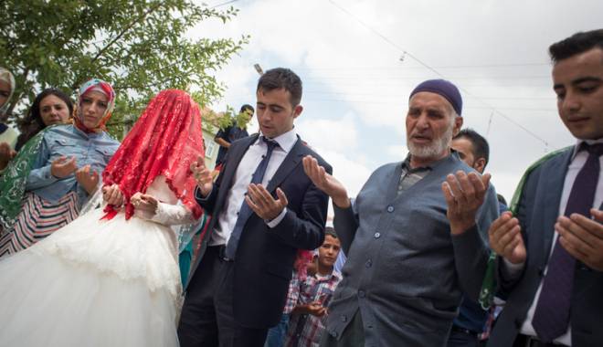 Femeie omorâtă la propria nuntă - mireasaomorata-1458220154.jpg