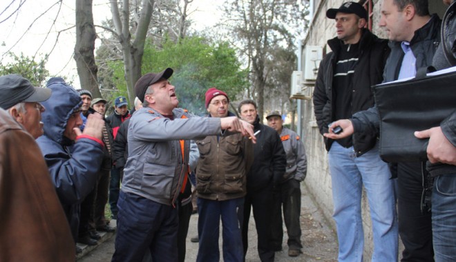 Mișcarea sindicală portuară e mai divizată decât oricând - miscareasindicala-1394810427.jpg