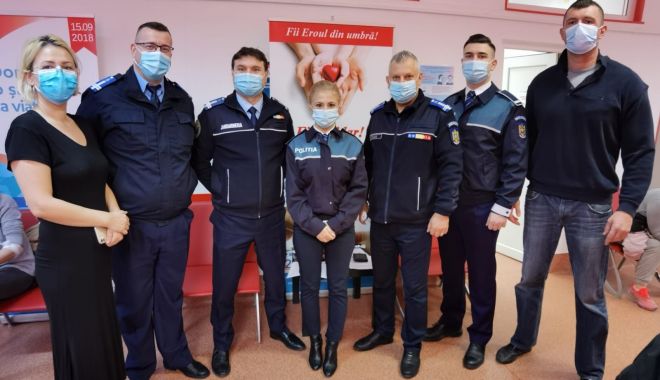 Misiune pentru viaţă! Jandarmii şi poliţiştii constănţeni au donat sânge pentru semenii lor - misiunepentruviata-1608664051.jpg