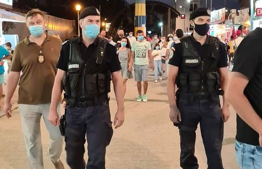 Sute de comercianți ambulanți de pe plaje, amendați - misiunijandarmisursagmjtomis2-1599238020.jpg