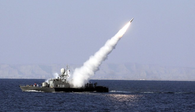 Iranul a început șase zile de manevre militare în Strâmtoarea Ormuz - missilormuz-1356688239.jpg