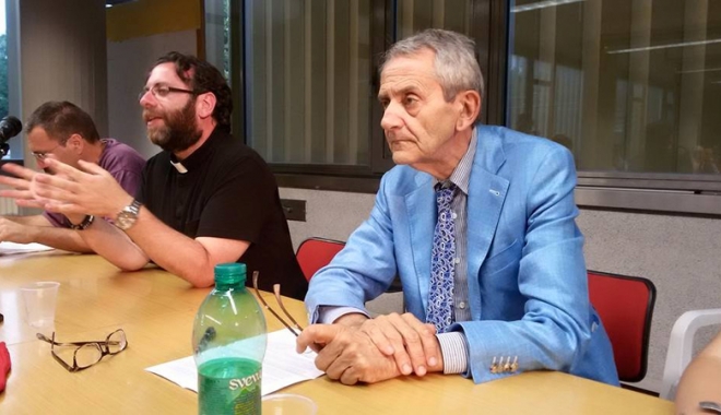 Mită de 20.000 de euro, din greșeală, în două cutii de biscuiți - mitafranco-1481457530.jpg