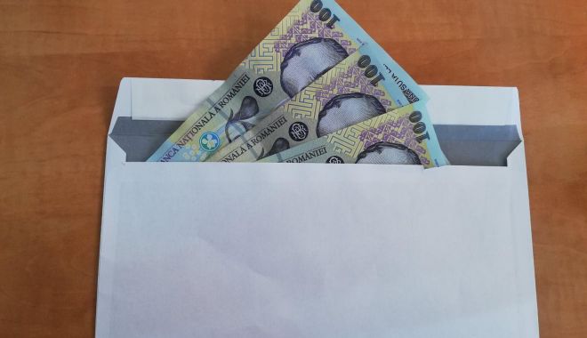 Cunoscut medic ginecolog tulcean, ridicat cu mascații pentru luare de mită - mitaplic-1571140925.jpg