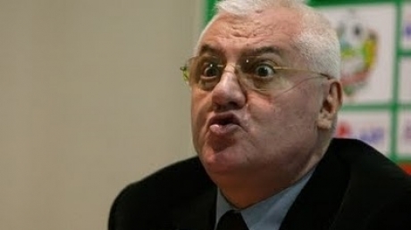 Dumitru Dragomir îi jignește pe fanii echipei naționale - miticadragomir63191800-1330674385.jpg