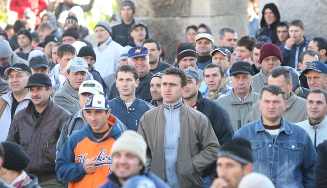 Vox populi: de 26 de ani mergem  în direcție greșită - miting-1480867450.jpg
