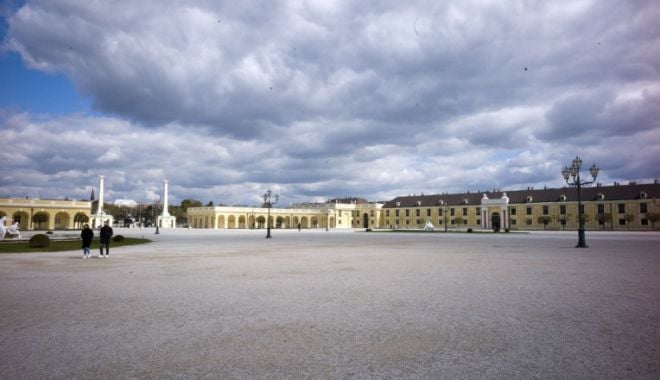 Digi 24: Viena, rămasă fără turiști. Cum arată locuri altădată extrem de aglomerate, inclusiv aeroportul - mjm3y2fkody0ytk2n2nhmddlztjkzwzk-1617613643.jpg