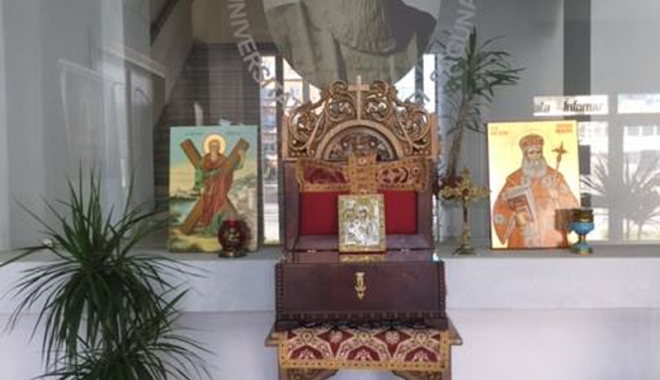 Moaștele  Sfântului Ierarh Andrei Șaguna, expuse  la universitatea  ce-i poartă numele - moastelesfantului1-1480868012.jpg