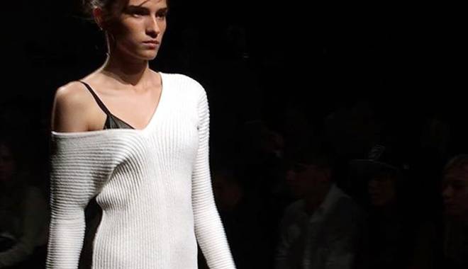 Moda a adoptat stilul neoclasic, luxul și eleganța - moda2-1442335992.jpg