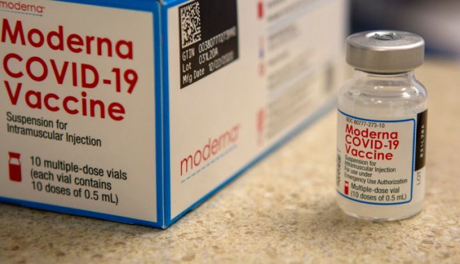 PANICĂ ÎN EUROPA! Moderna recheamă mii de doze de vaccin împotriva COVID-19 - moderna-1649484125.jpg