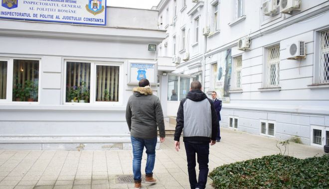 Reguli noi pentru polițiști, când duc persoane la secție - modificaridusilasectie-1579637964.jpg