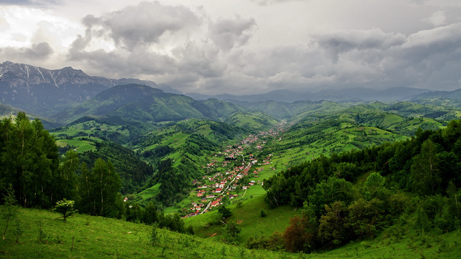 Moeciu, atmosfera caldă din mijlocul naturii - moeciu-1375456857.jpg