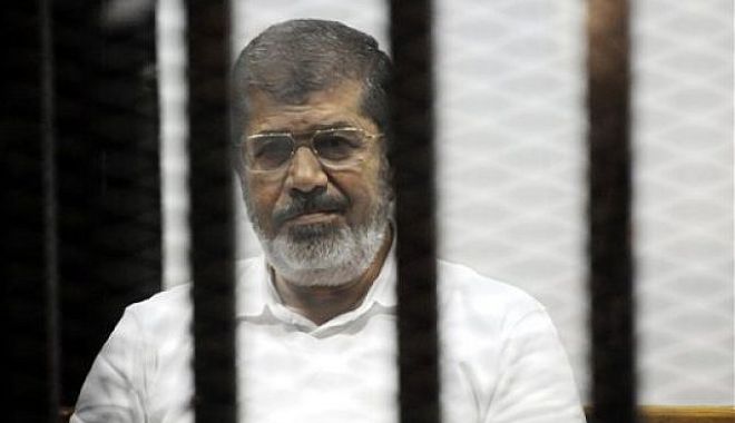 Fostul președinte egiptean Mohamed Morsi a murit în sala de tribunal - mohammedmorsi-1560801490.jpg