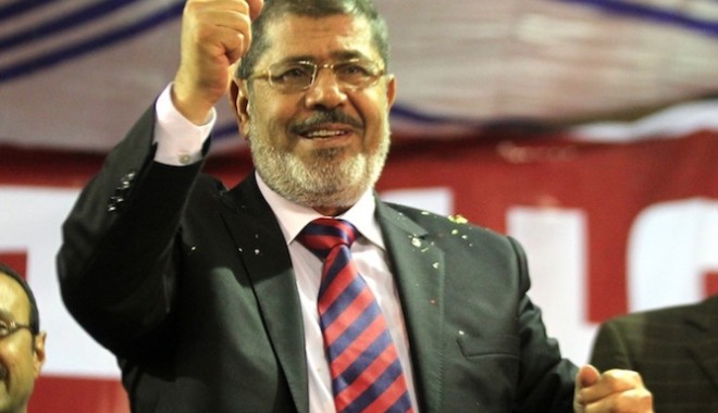 Fostul președinte Mohamed Morsi, judecat pentru spionaj vizând desfășurarea de acțiuni teroriste - mohammedmorsi1-1392562162.jpg